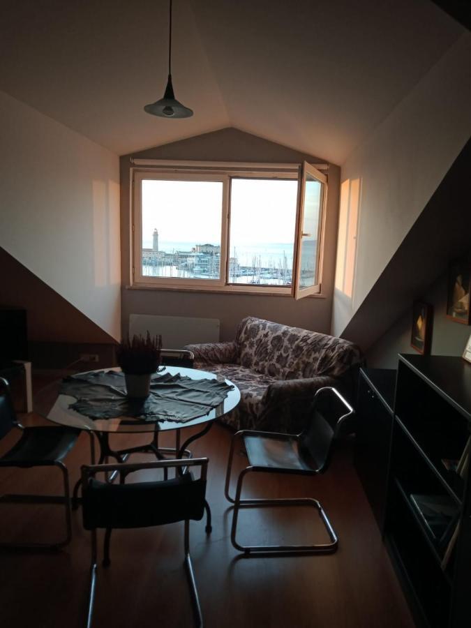 Appartement Mansarda Centrale Vista Mare à Trieste Extérieur photo