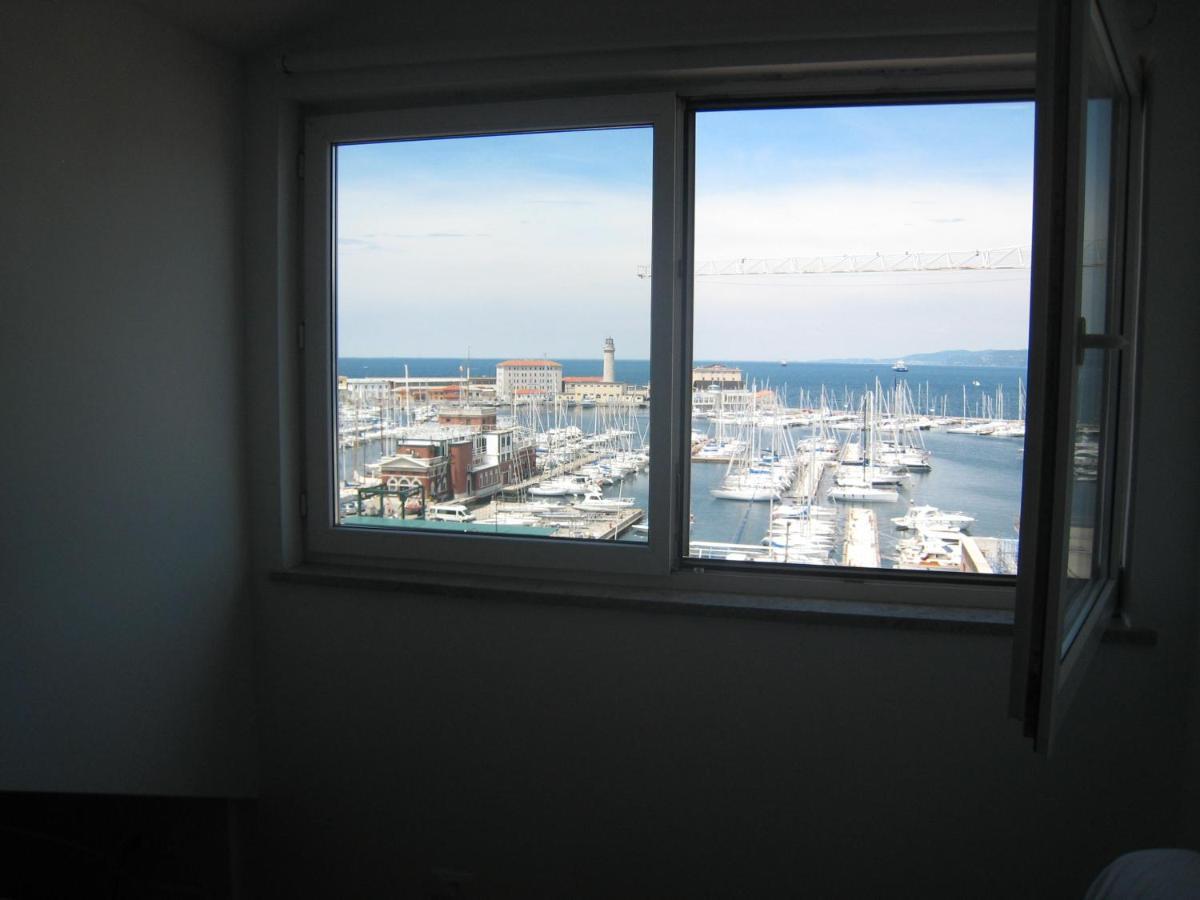 Appartement Mansarda Centrale Vista Mare à Trieste Extérieur photo